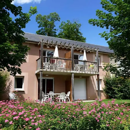 Rignac 2p4 Garden Apartment *