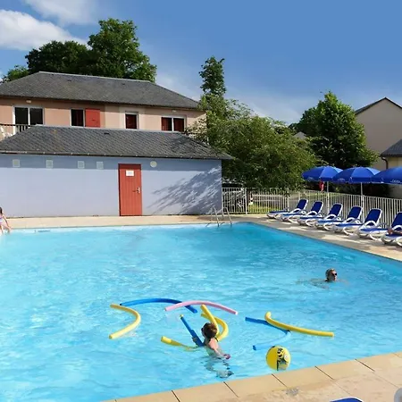 Rignac 2p4 Garden Apartment