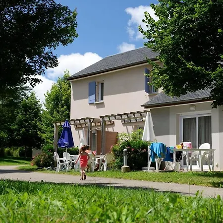 Rignac 2p4 Garden Apartment
